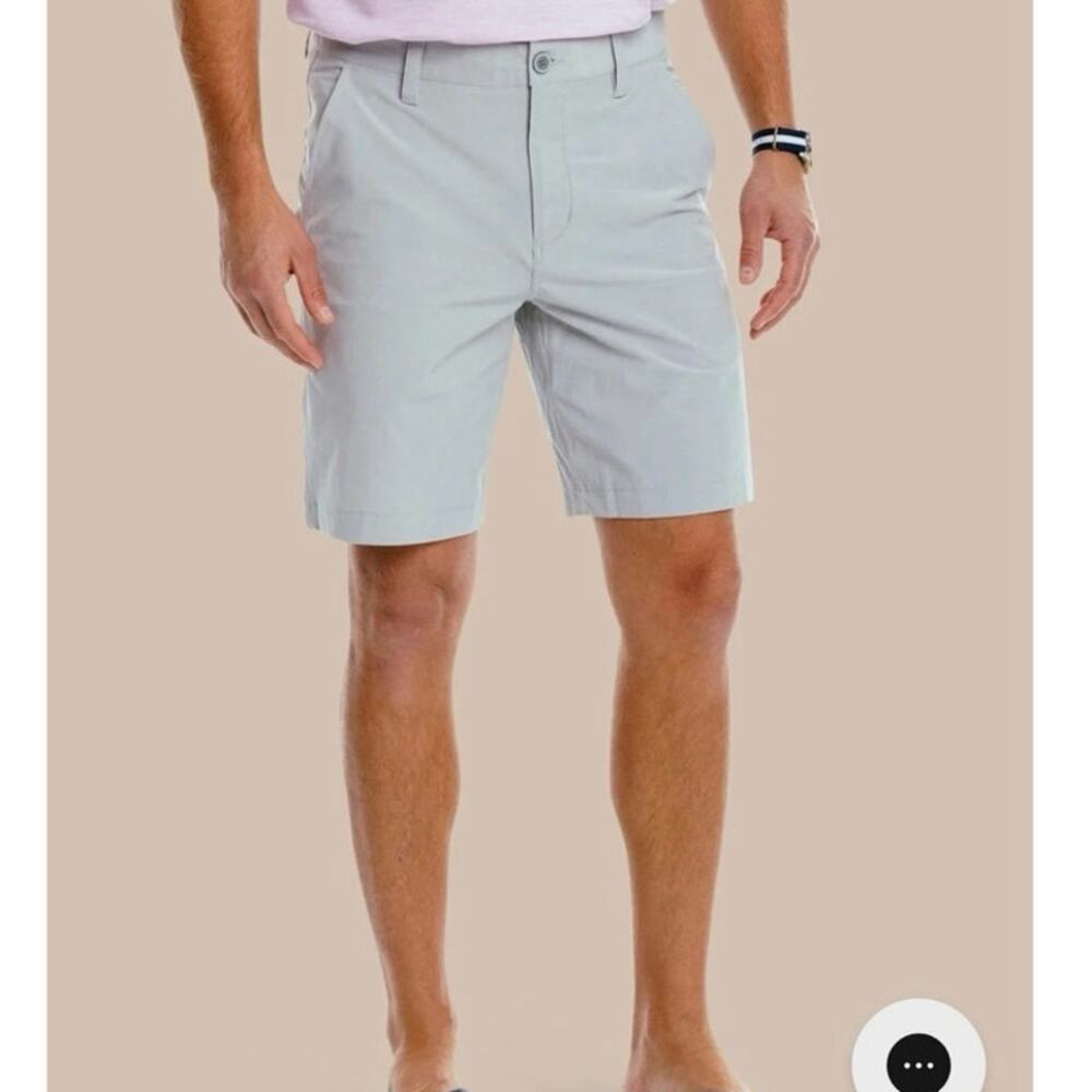 Southern Tide T3 Gulf 9" Performance Short seagull gray size 42